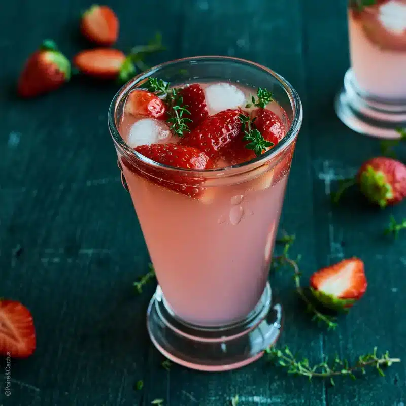 La Rochere Bee Tall Tumbler Refreshing Summer Strawberries