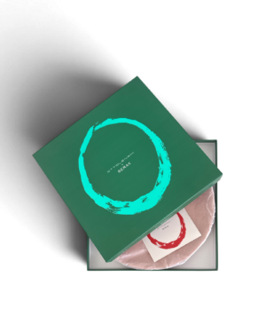 Ottolenghi by Serax Feast Serving Bowl - Delicious Pink Pepper Boxed Ottolenghi FEAST Serving Bowl - Delicious Pink Pepper